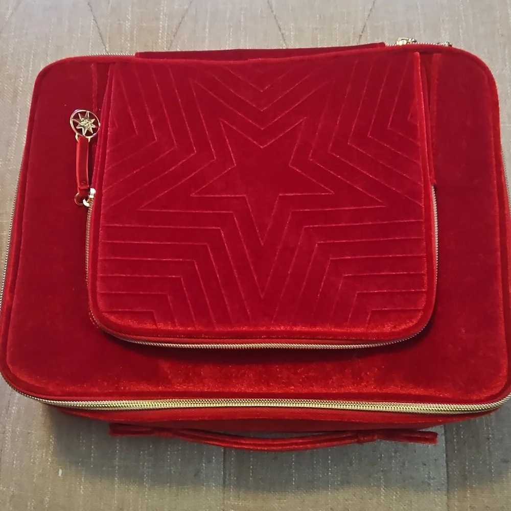 ESTEE LAUDER 2023 CHRISTMAS LIMITED EDITION MAKEUP CASE TRAVEL BAG RED VELVET